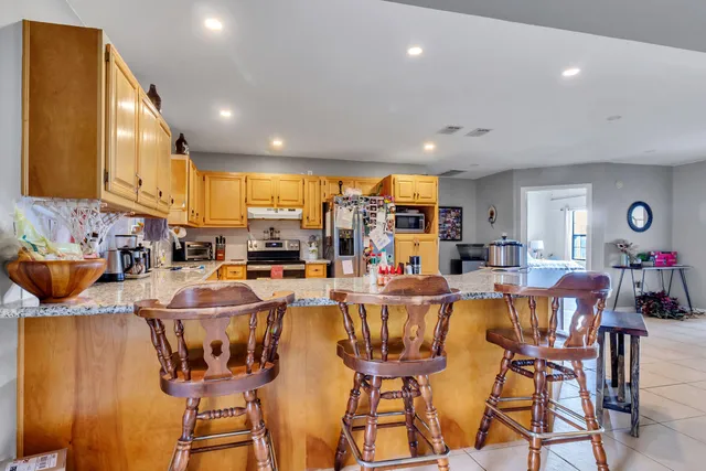 $2,495 | 10009 Calle De Celestino, Navarre, FL 32566