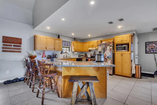 $2,495 | 10009 Calle De Celestino, Navarre, FL 32566