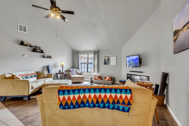 $2,495 | 10009 Calle De Celestino, Navarre, FL 32566