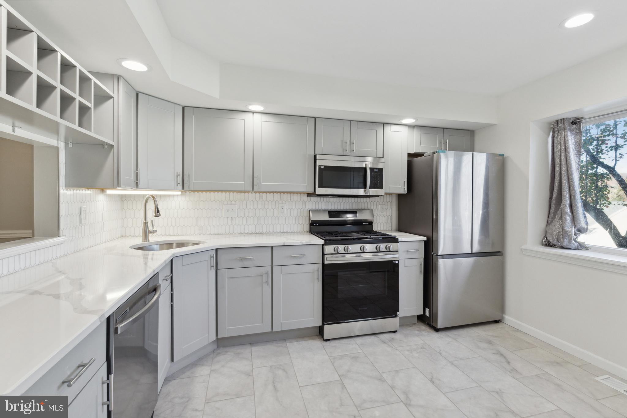 3607 Orchard View Road Reading, PA 19606 - Photo 3 of 24 Gallery Image 3