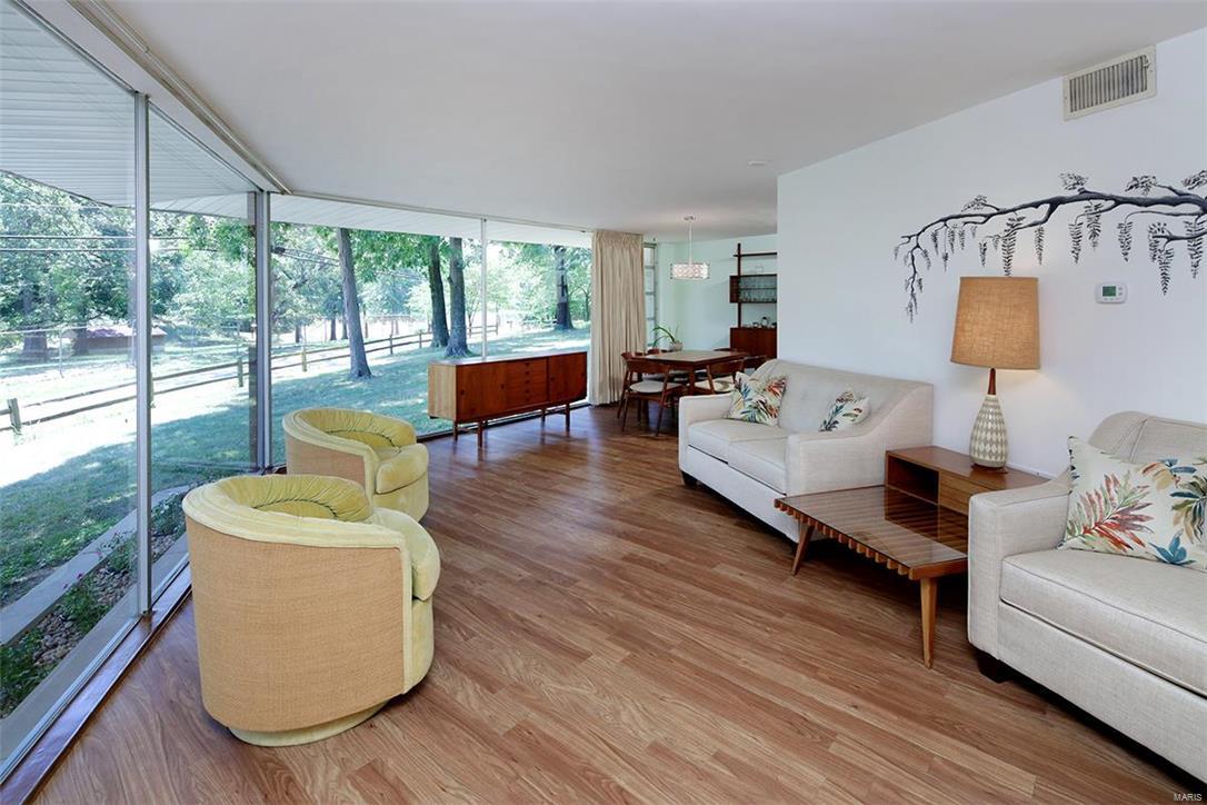 9333 Pardee Road St. Louis, MO 63126 - Photo 2 of 20 Gallery Image 2