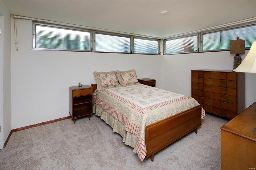 9333 Pardee Road St. Louis, MO 63126 - Photo 13 of 20 Gallery Image 13