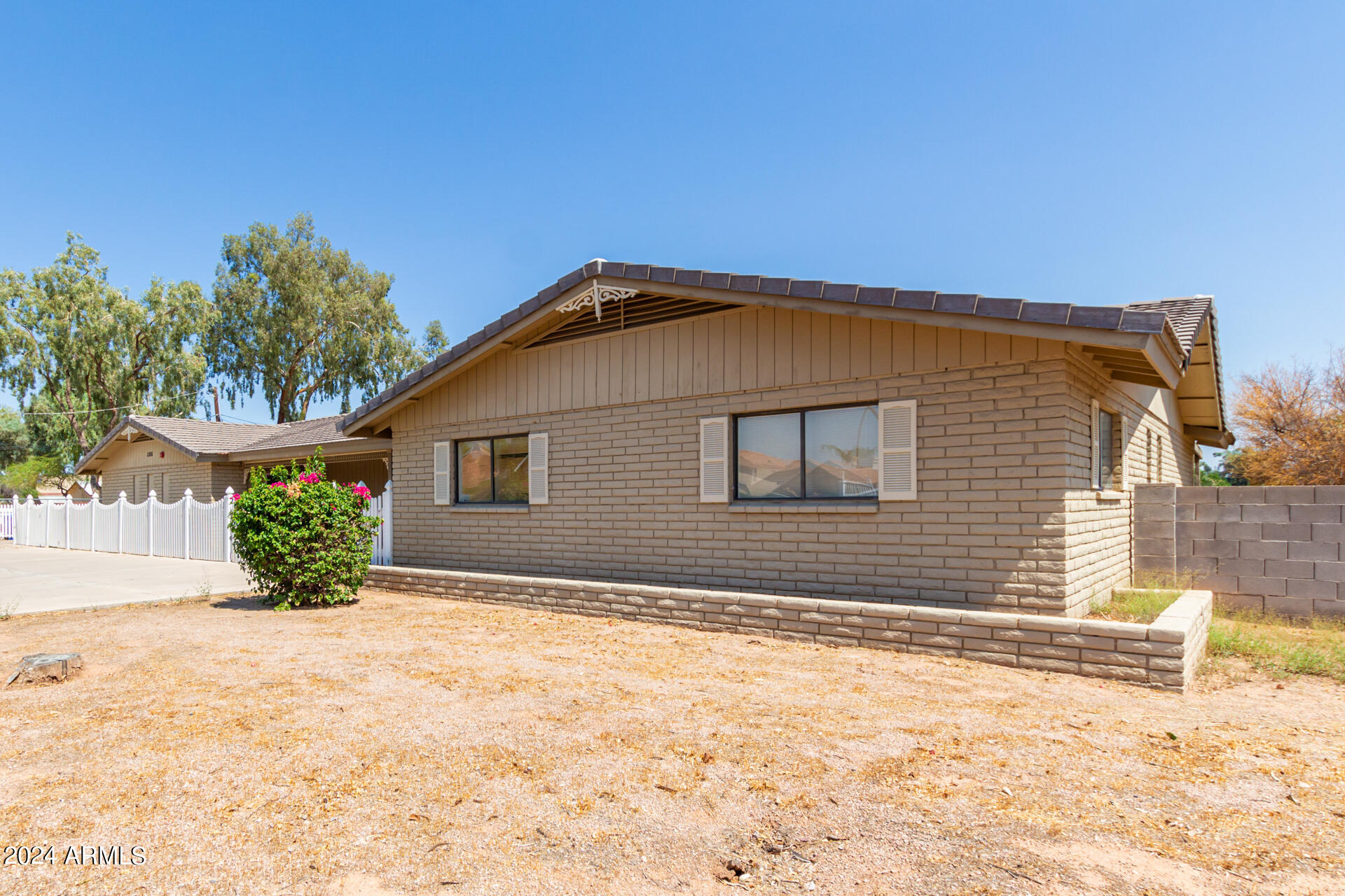 1355 North Greenfield Road Gilbert, AZ 85234 - Photo 3 of 80 0003-04 - Greenfield 1355