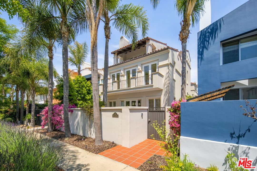 131 Union Jack Mall Marina del Rey, CA 90292 - Photo 1 of 21