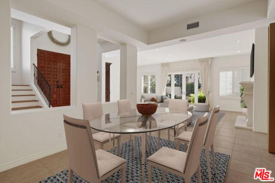 131 Union Jack Mall Marina del Rey, CA 90292 - Photo 3 of 21