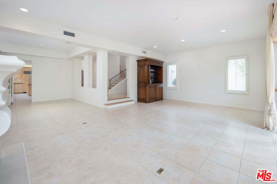 131 Union Jack Mall Marina del Rey, CA 90292 - Photo 9 of 21