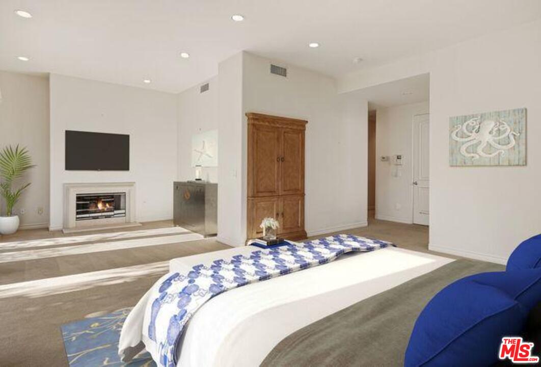 131 Union Jack Mall Marina del Rey, CA 90292 - Photo 10 of 21