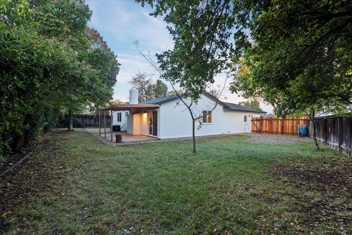6637 Briartree Way Citrus Heights, CA 95621 - Photo 21 of 23 a view of a house with backyard and a tree