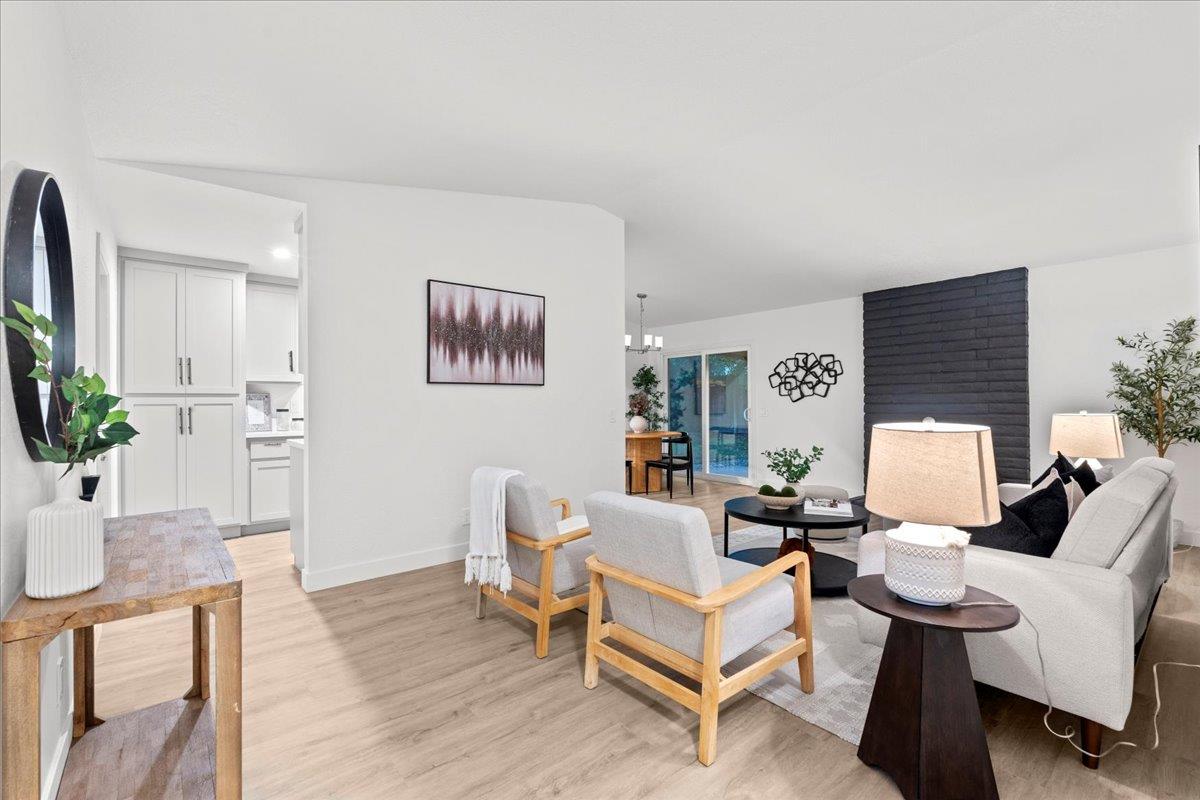 6637 Briartree Way Citrus Heights, CA 95621 - Photo 6 of 23 a living room with furniture