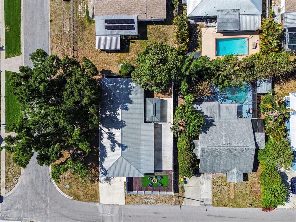 704 South Lockwood Ridge Road Sarasota, FL 34237 - Photo 51 of 55 Gallery Image 51