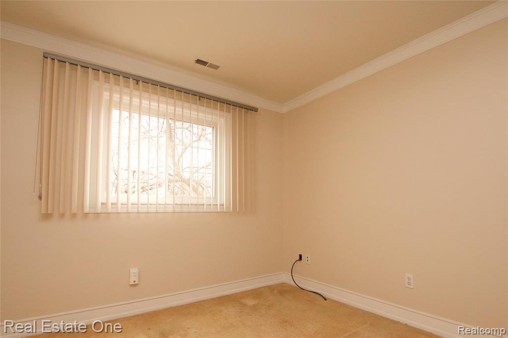 480 Baldwin Avenue, Unit 20 Rochester, MI 48307 - Photo 8 of 9