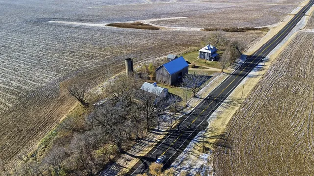 $195,000 | 23396 Ideal Road, Chadwick, IL 61014