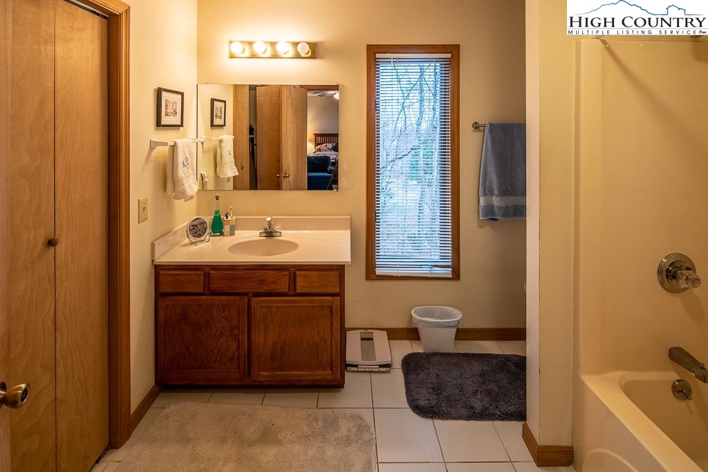 316 Pinnacle Ridge Road Beech Mountain, NC 28604 - Photo 17 of 35