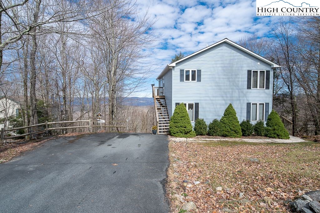 316 Pinnacle Ridge Road Beech Mountain, NC 28604 - Photo 2 of 35