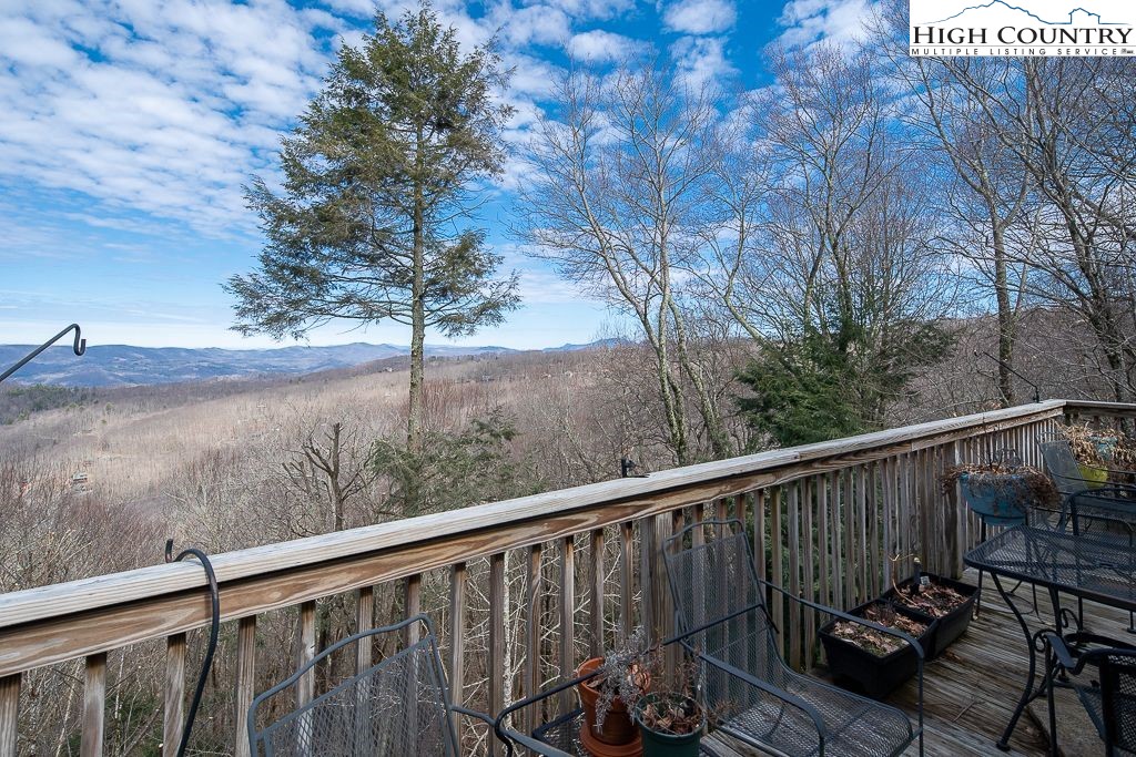 316 Pinnacle Ridge Road Beech Mountain, NC 28604 - Photo 26 of 35