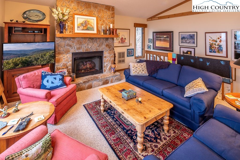 316 Pinnacle Ridge Road Beech Mountain, NC 28604 - Photo 4 of 35