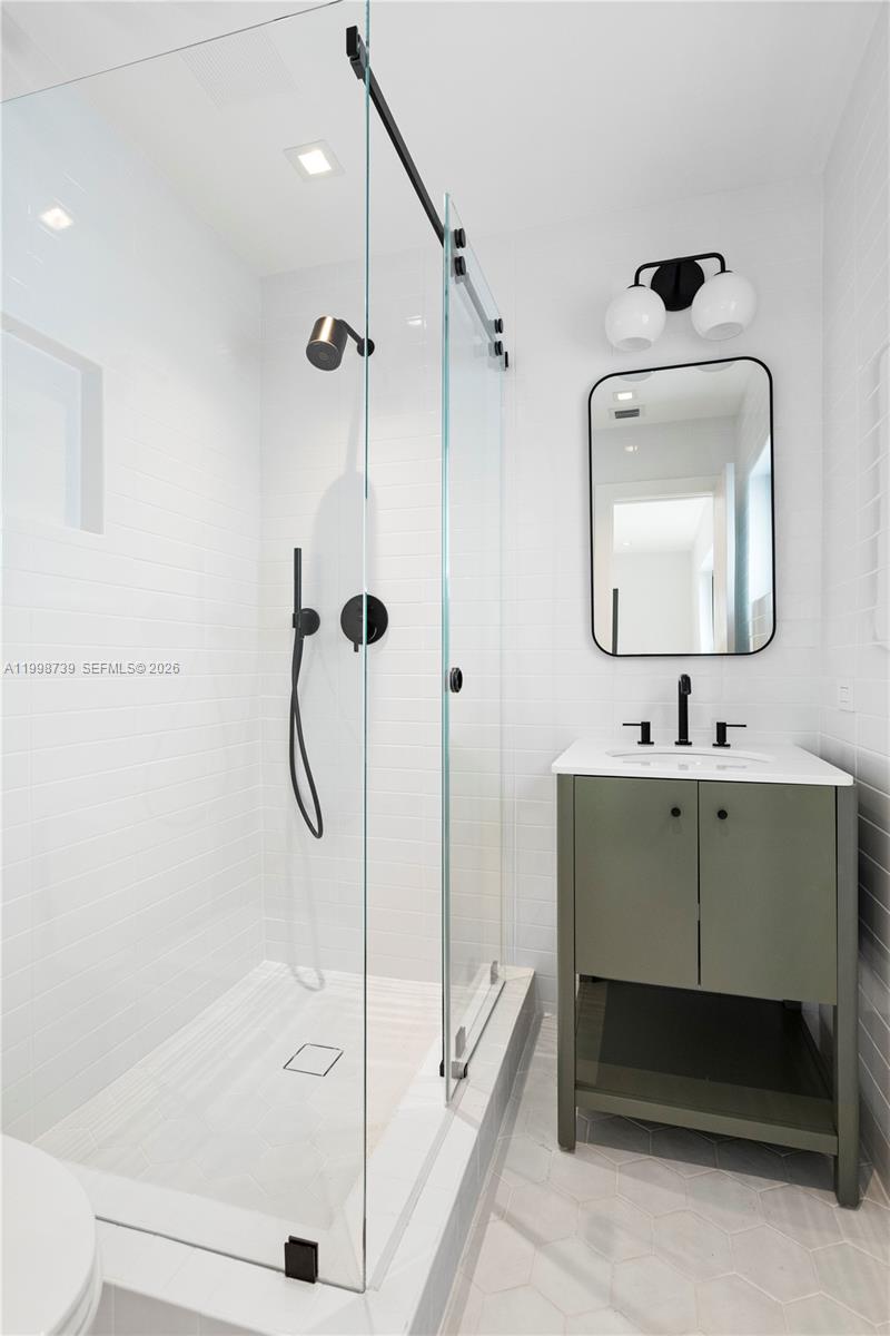 2345 Southwest 23rd Terrace Miami, FL 33145 - Photo 11 of 22