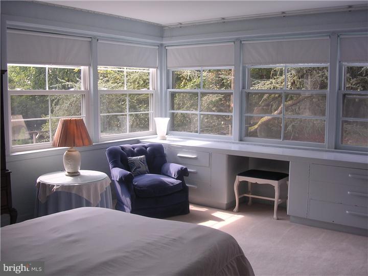 218 Deaver Road Wyncote, PA 19095 - Photo 12 of 25 Bedroom - Main