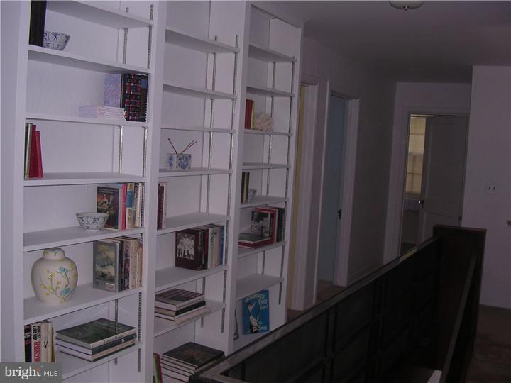 218 Deaver Road Wyncote, PA 19095 - Photo 13 of 25 Hallway