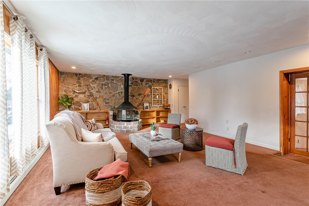 1661 Plank Road Penfield, NY 14580 - Photo 12 of 29