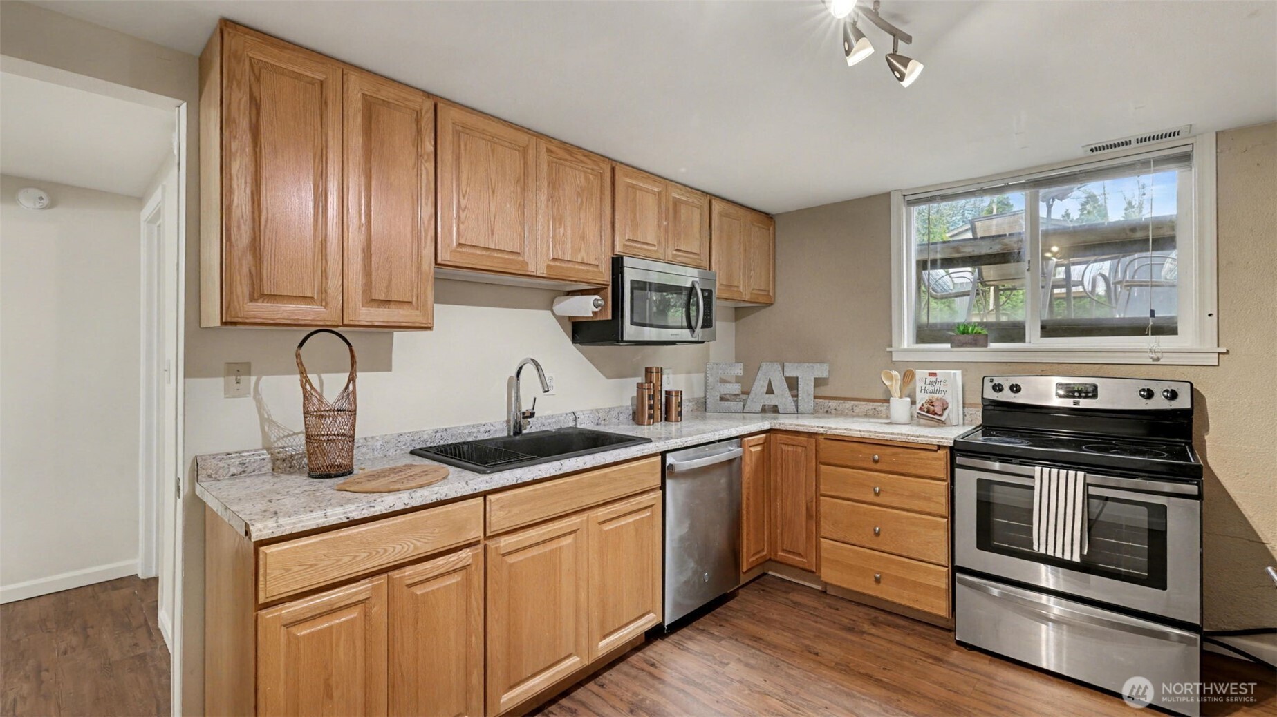 11204 148th Avenue Southeast Renton, WA 98059 - Photo 25 of 36