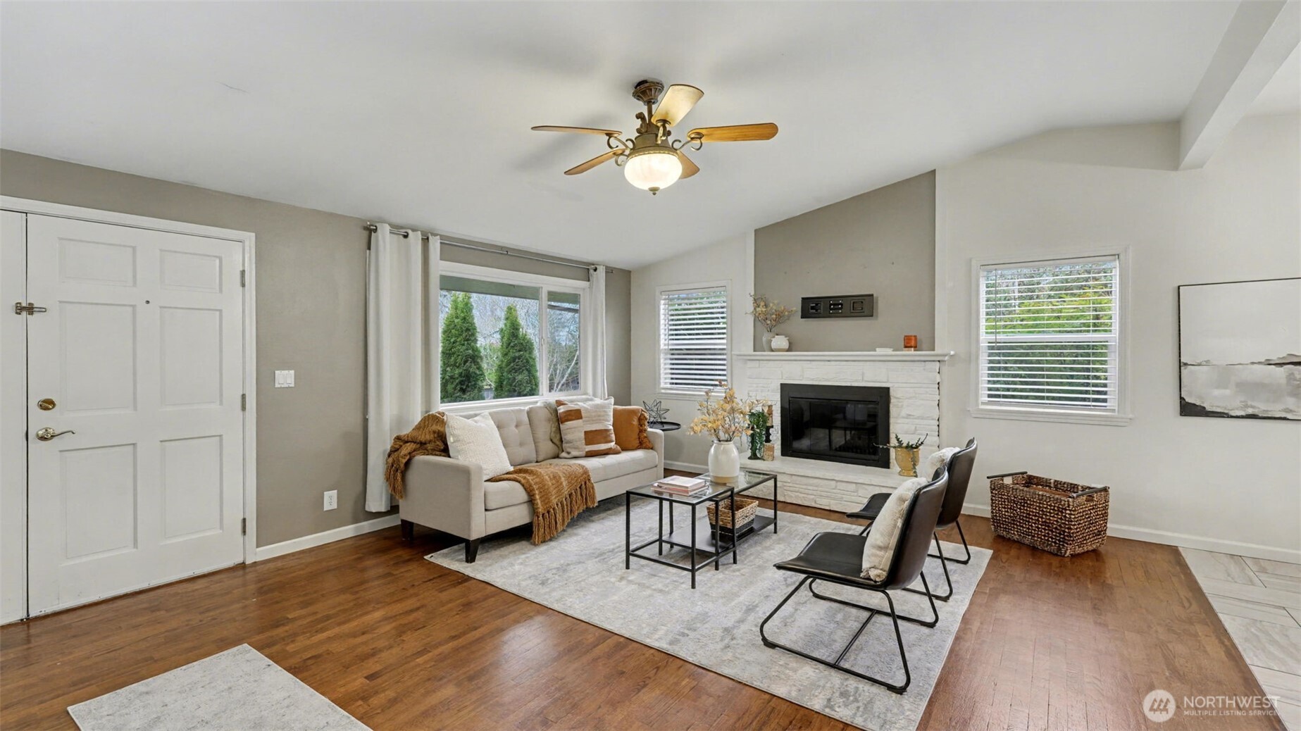 11204 148th Avenue Southeast Renton, WA 98059 - Photo 3 of 36