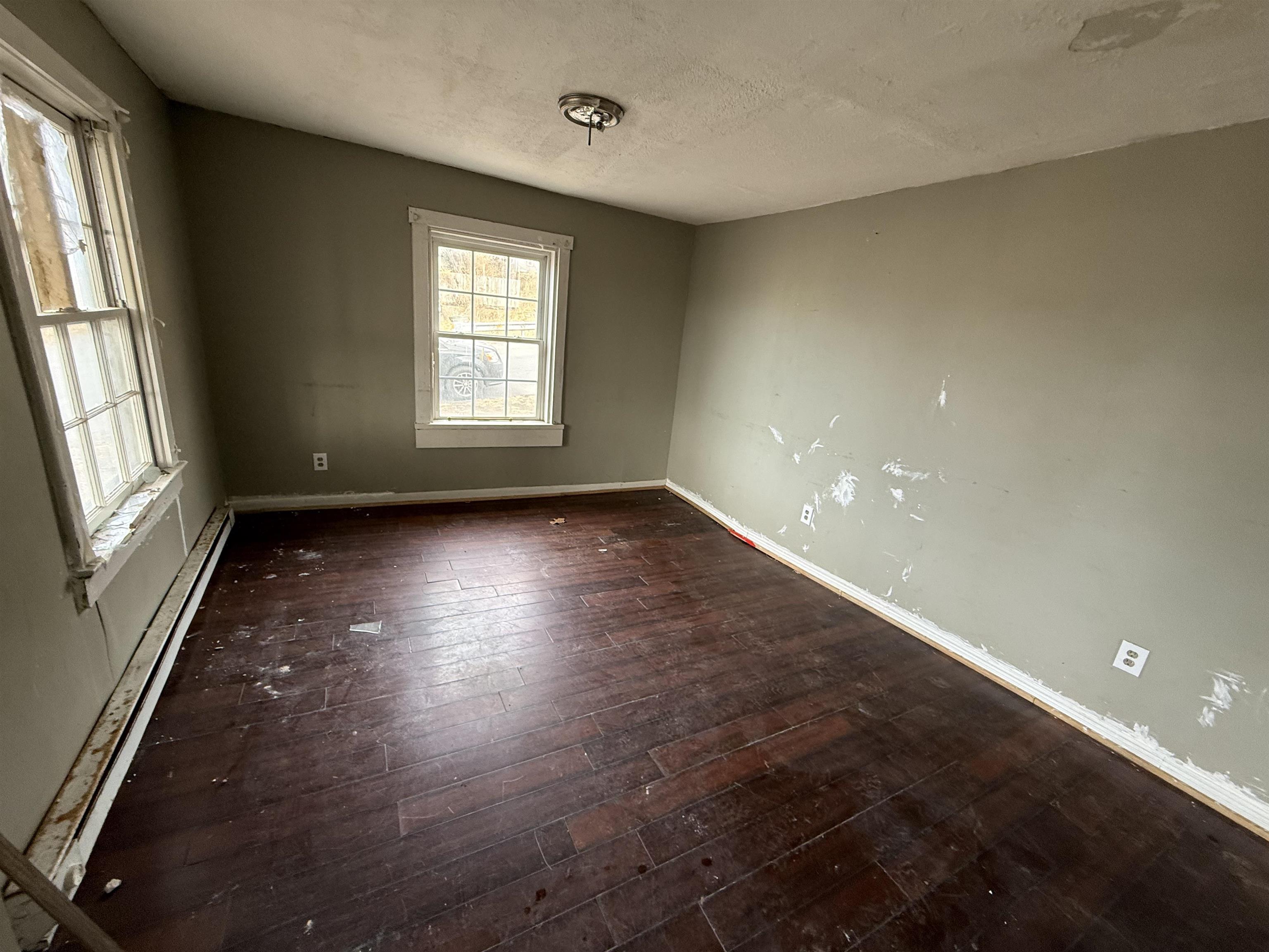 813 7th Street Waynesboro, VA 22980 - Photo 3 of 14