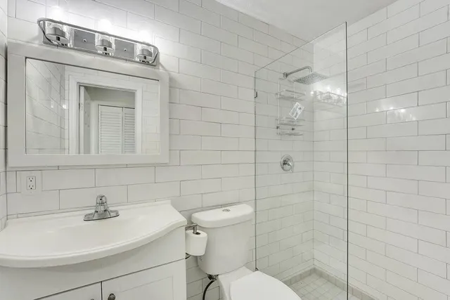 $3,200 | 208 Northwest 1st Street, Boynton Beach, FL 33435