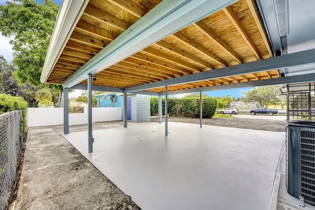 $3,200 | 208 Northwest 1st Street, Boynton Beach, FL 33435