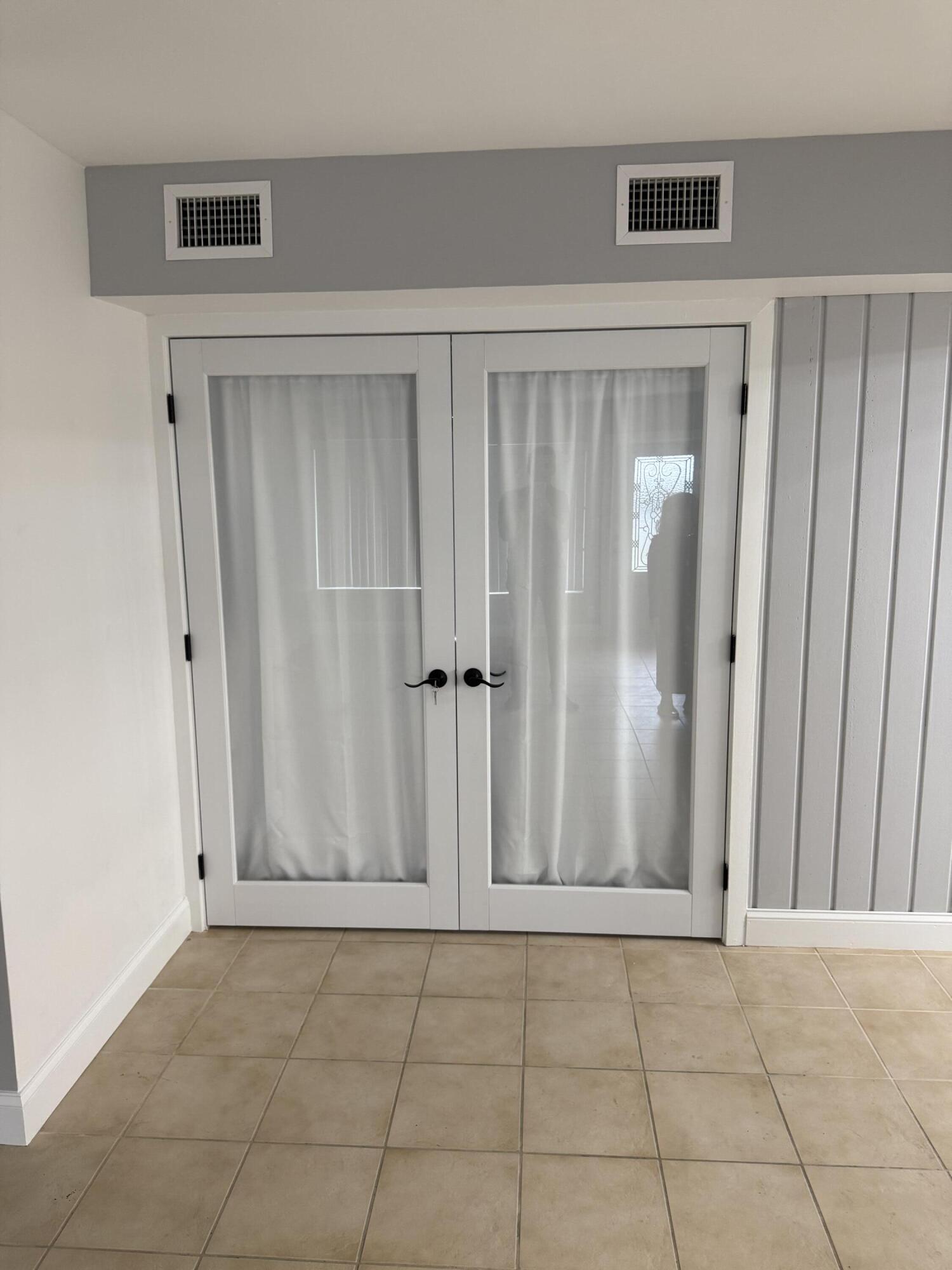 208 Northwest 1st Street Boynton Beach, FL 33435 - Photo 22 of 25 IMG_3582