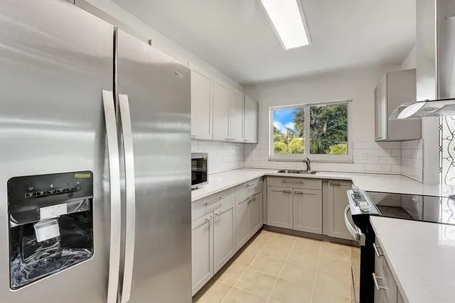 $3,200 | 208 Northwest 1st Street, Boynton Beach, FL 33435