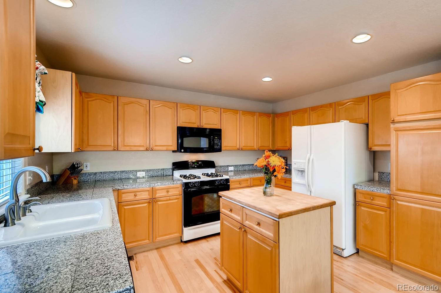 9748 Crosspointe Drive Highlands Ranch, CO 80130 - Photo 8 of 28 Gallery Image 8