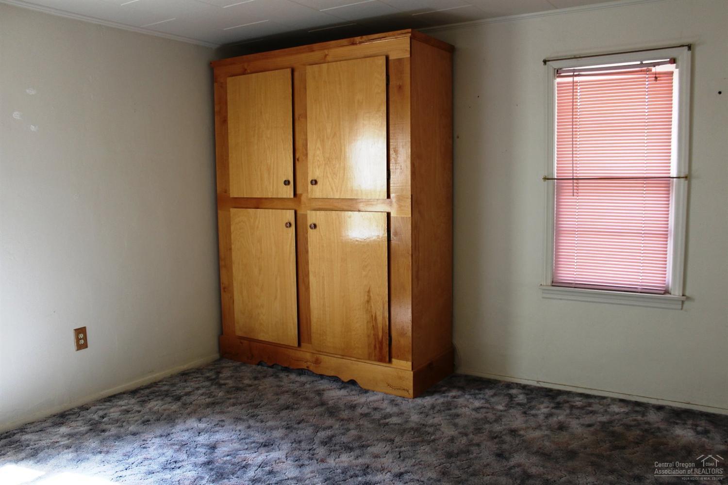 116 Southwest 3rd Street Redmond, OR 97756 - Photo 12 of 17 Additional Photo