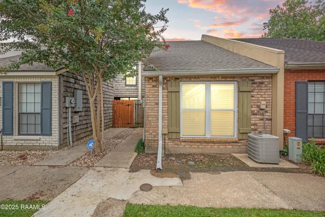 $160,000 | 206 Long Plantation Boulevard, Unit J, Lafayette, LA 70508