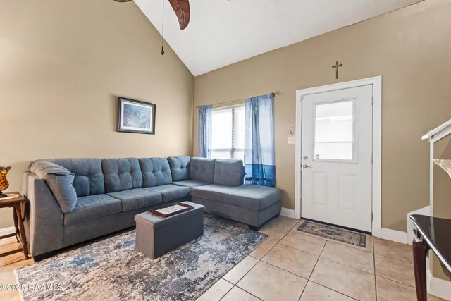 $160,000 | 206 Long Plantation Boulevard, Unit J, Lafayette, LA 70508