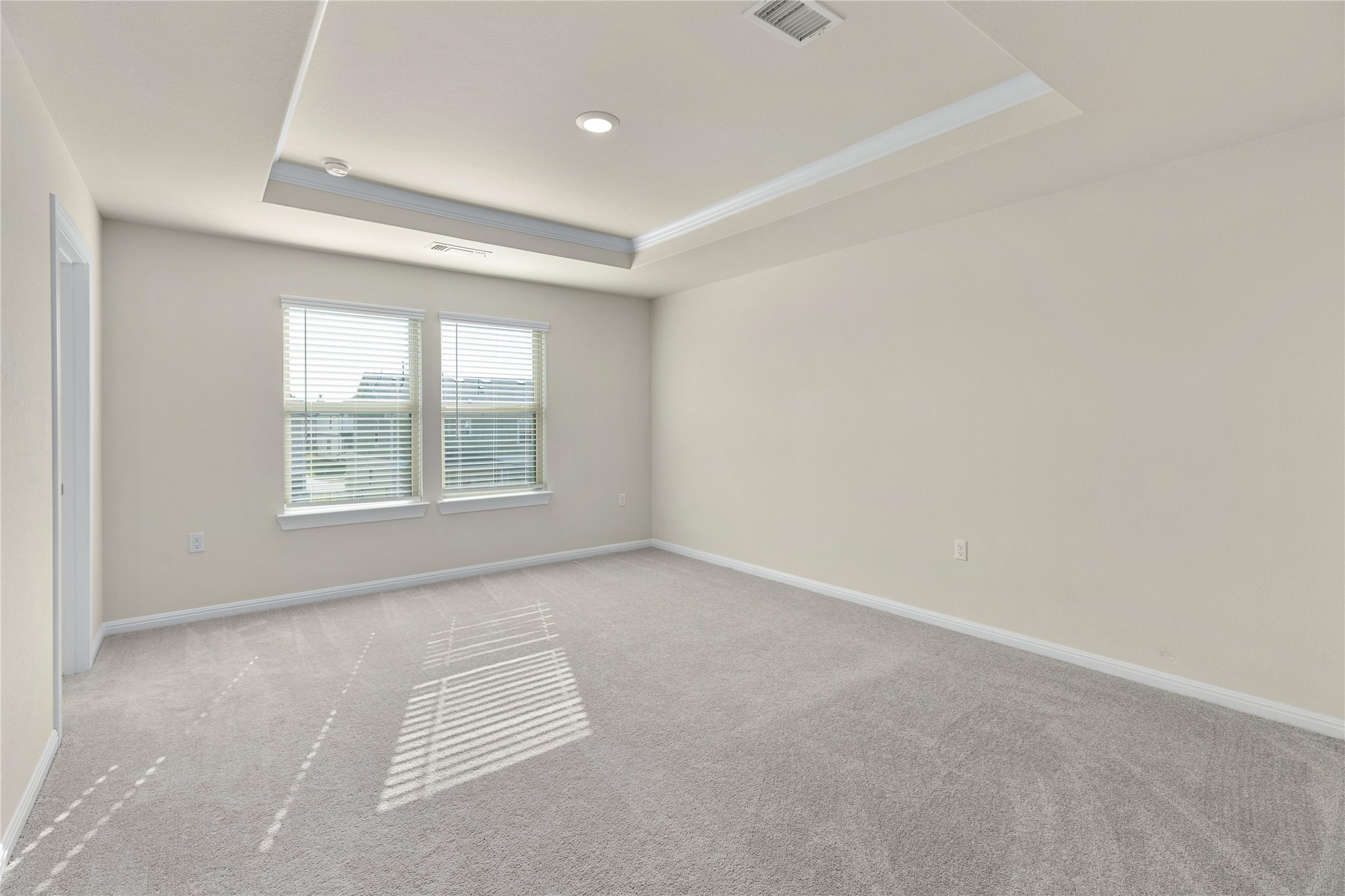 5513 Durango Pass Austin, TX 78724 - Photo 18 of 31 an empty room with windows