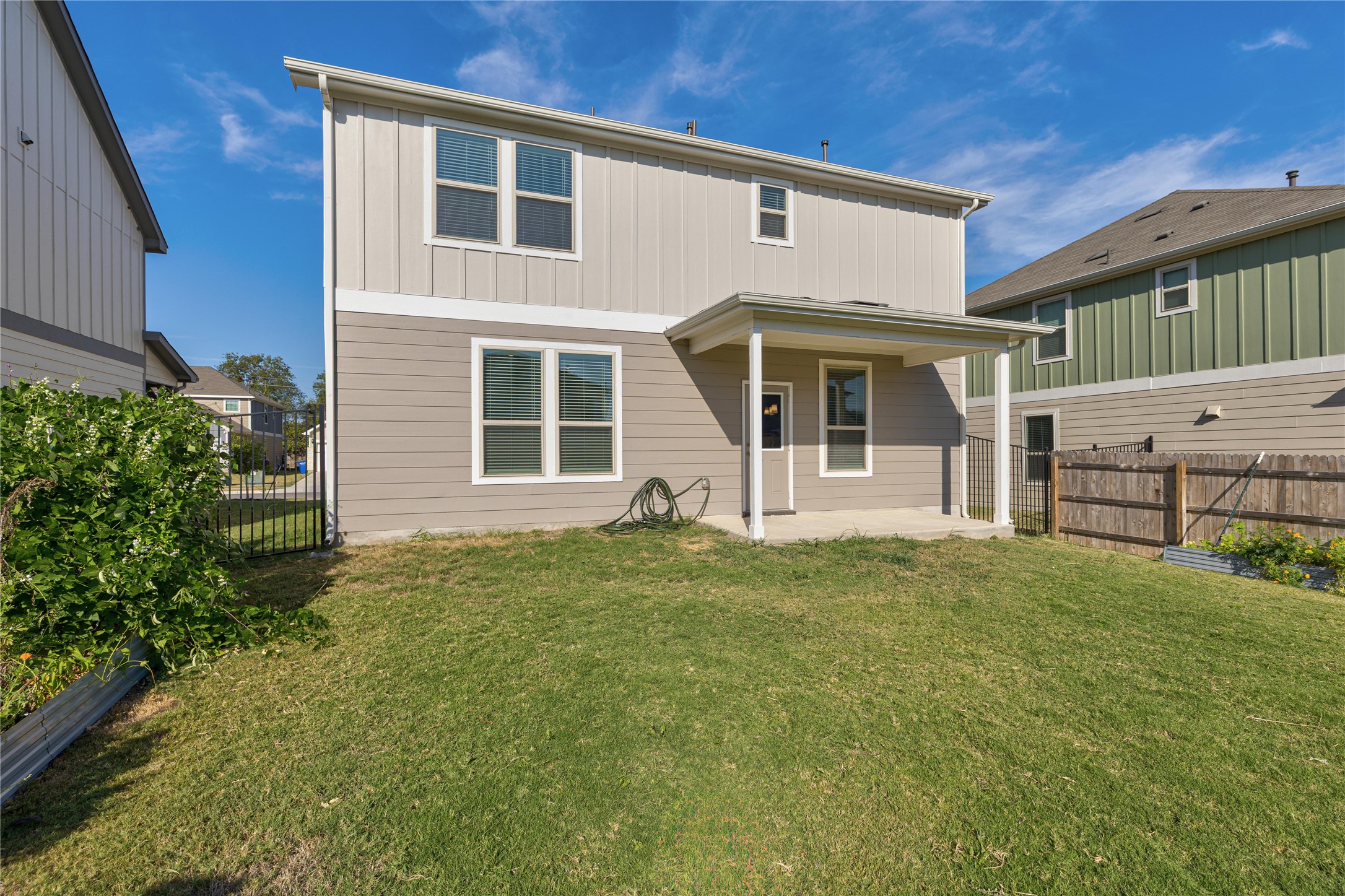 5513 Durango Pass Austin, TX 78724 - Photo 29 of 31 front view of a house with a yard