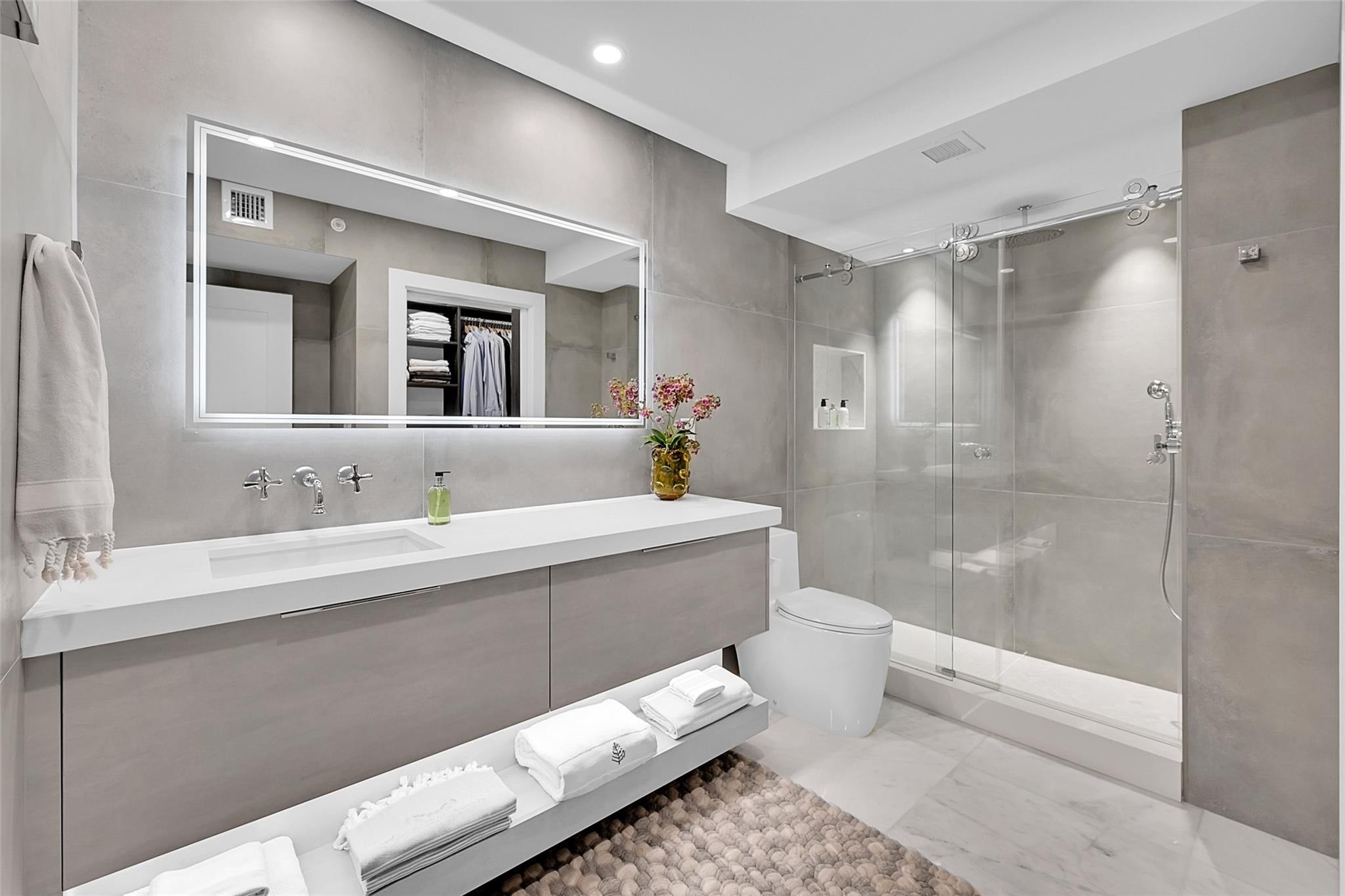 100 Southeast 5th Avenue, Unit 106 Boca Raton, FL 33432 - Photo 31 of 42 Bathroom 2
