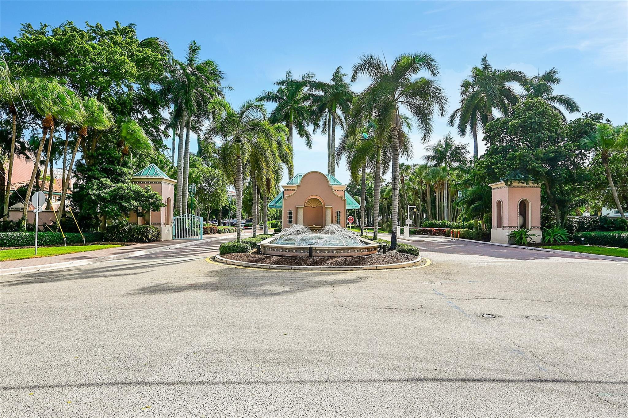 100 Southeast 5th Avenue, Unit 106 Boca Raton, FL 33432 - Photo 39 of 42 Gatehouse