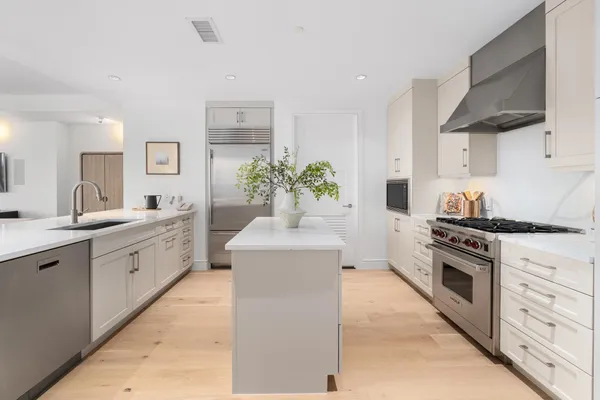 $2,950,000 | 98 San Jacinto Boulevard, Unit 1109, Austin, TX 78701