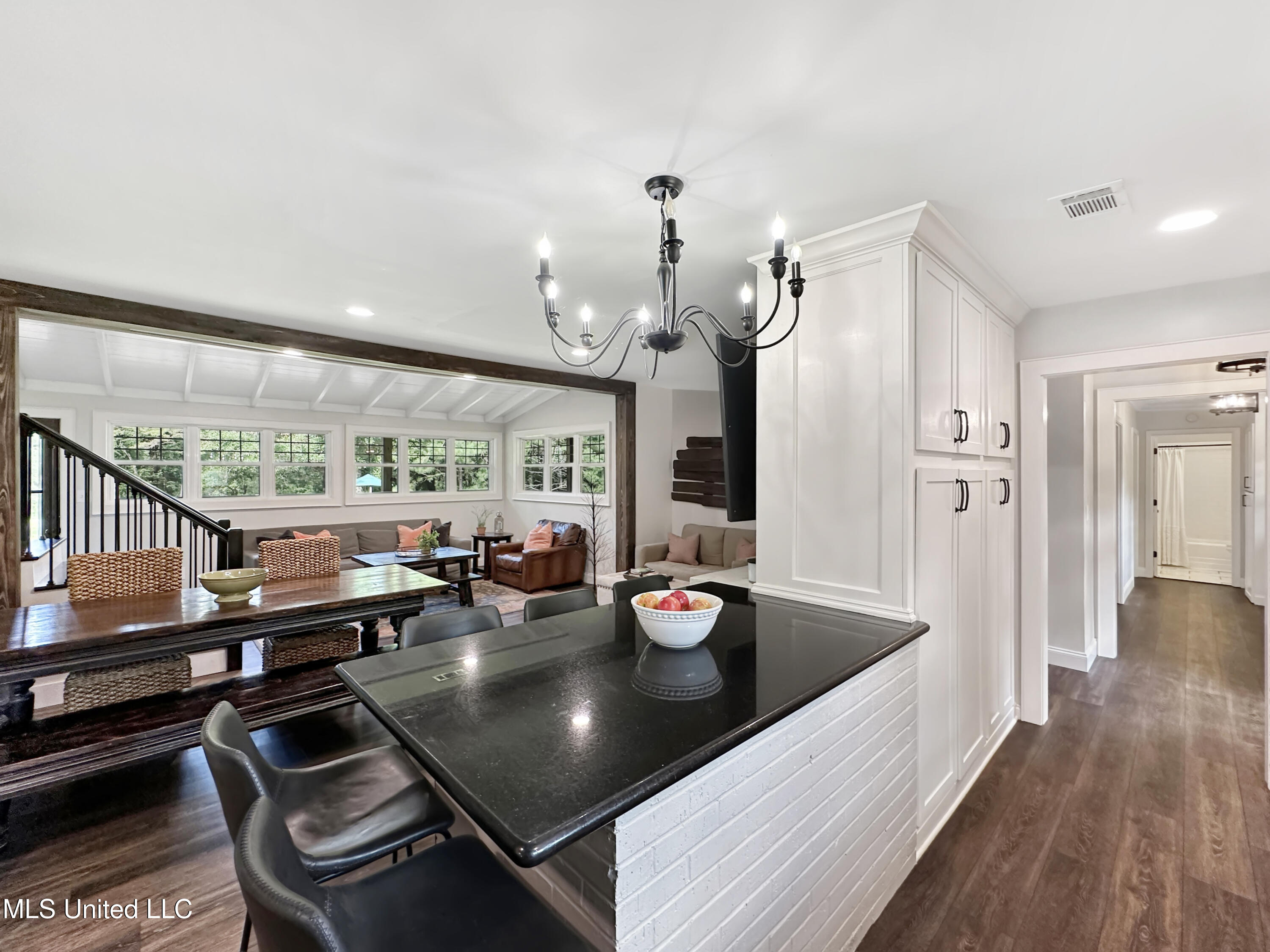 1459 Monterey Road Florence, MS 39073 - Photo 10 of 50 90b25bbc5580ebd2f0296478e72d0948940ed531