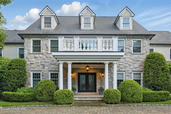 $8,250,000 | 34 Carrington Drive, Greenwich, CT 06831