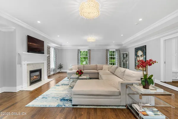 $8,250,000 | 34 Carrington Drive, Greenwich, CT 06831