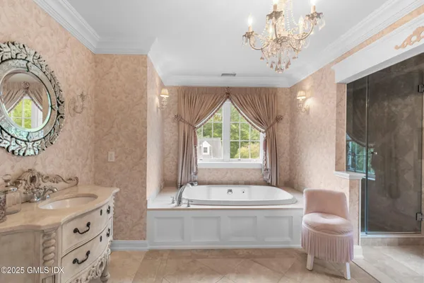 $8,250,000 | 34 Carrington Drive, Greenwich, CT 06831