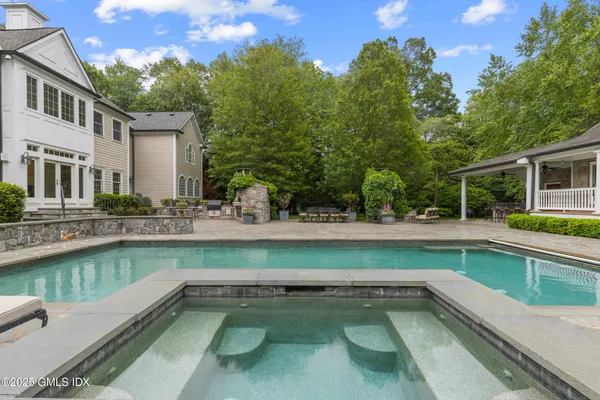 $8,250,000 | 34 Carrington Drive, Greenwich, CT 06831