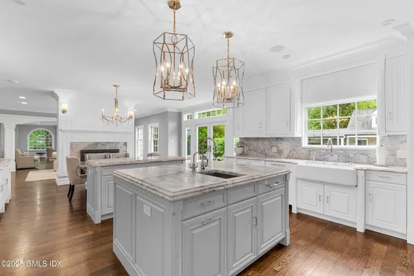 $8,250,000 | 34 Carrington Drive, Greenwich, CT 06831