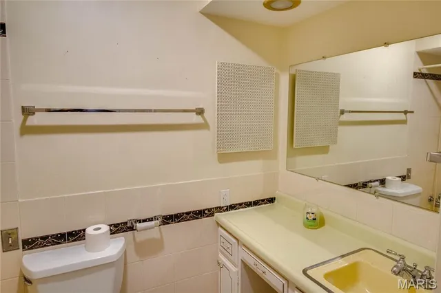 $219,000 | 1012 Richard Drive, Godfrey, IL 62035