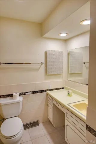 $219,000 | 1012 Richard Drive, Godfrey, IL 62035