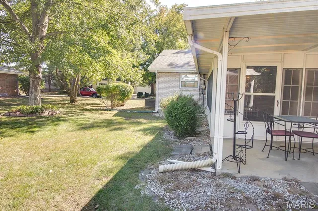 $219,000 | 1012 Richard Drive, Godfrey, IL 62035