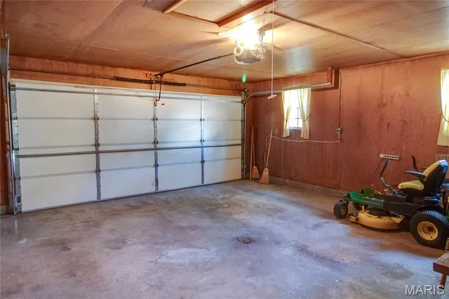 $219,000 | 1012 Richard Drive, Godfrey, IL 62035